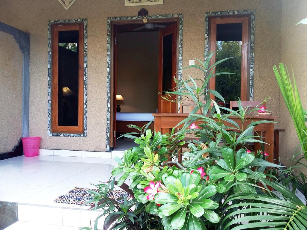 Molleh Guest House Pemuteran Exteriör bild
